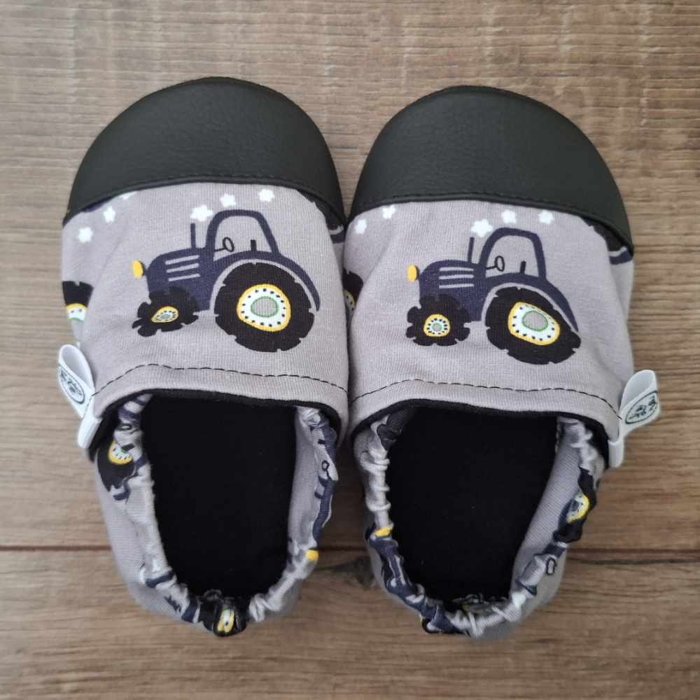 Otroški copati - Traktorji na sivi mini