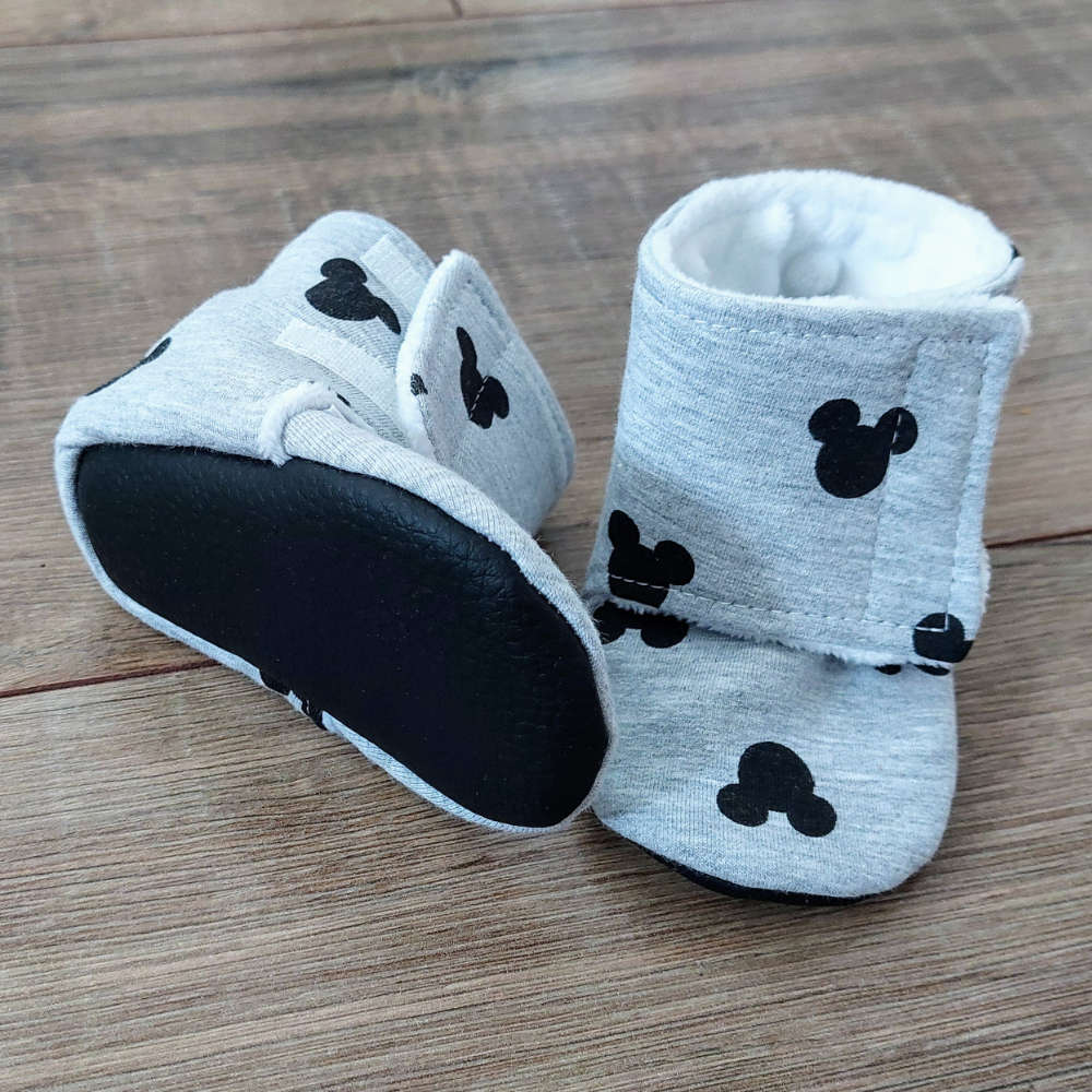 Topli škorenjčki - Črne mikimiške na sivi, št.: 3-6m