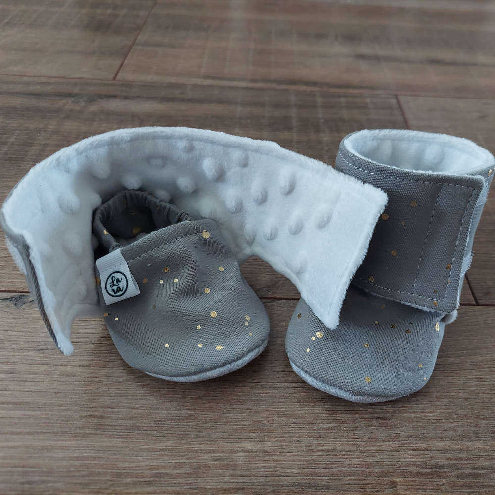 Topli škorenjčki - Sivi z zlatimi pikicami, št.: 3-6m